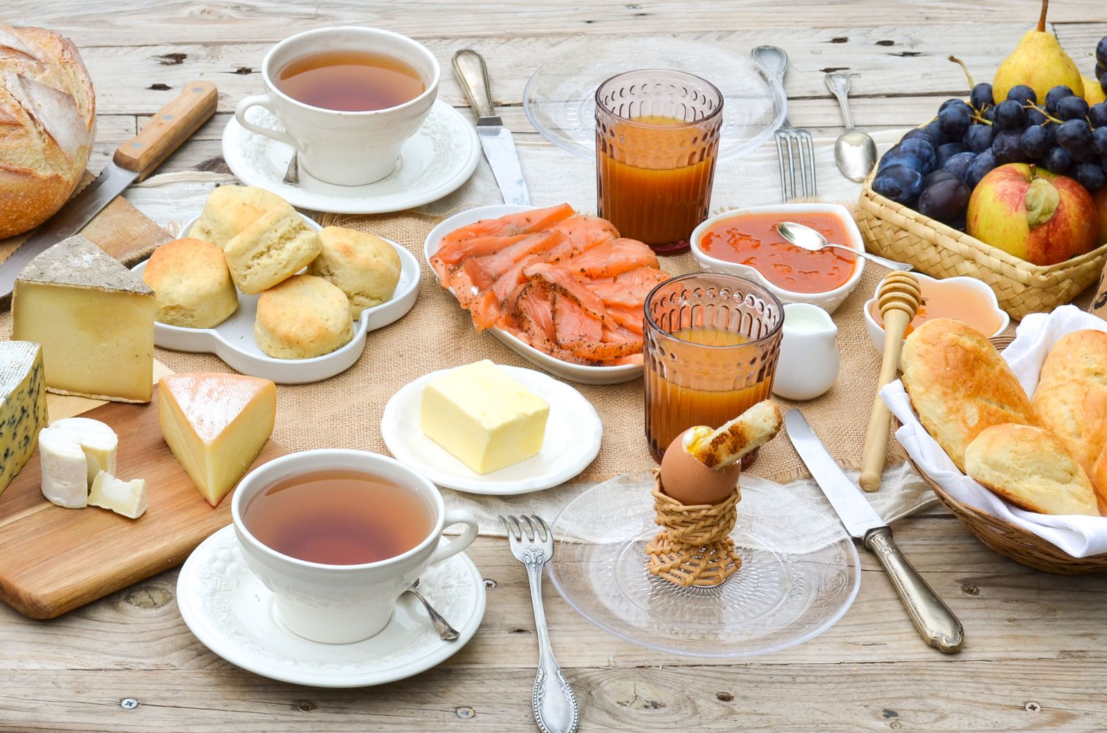 découvrez des recettes brunch délicieuses et variées pour épater vos convives. des plats sucrés aux salés, réalisez un brunch inoubliable qui ravira tous les palais.