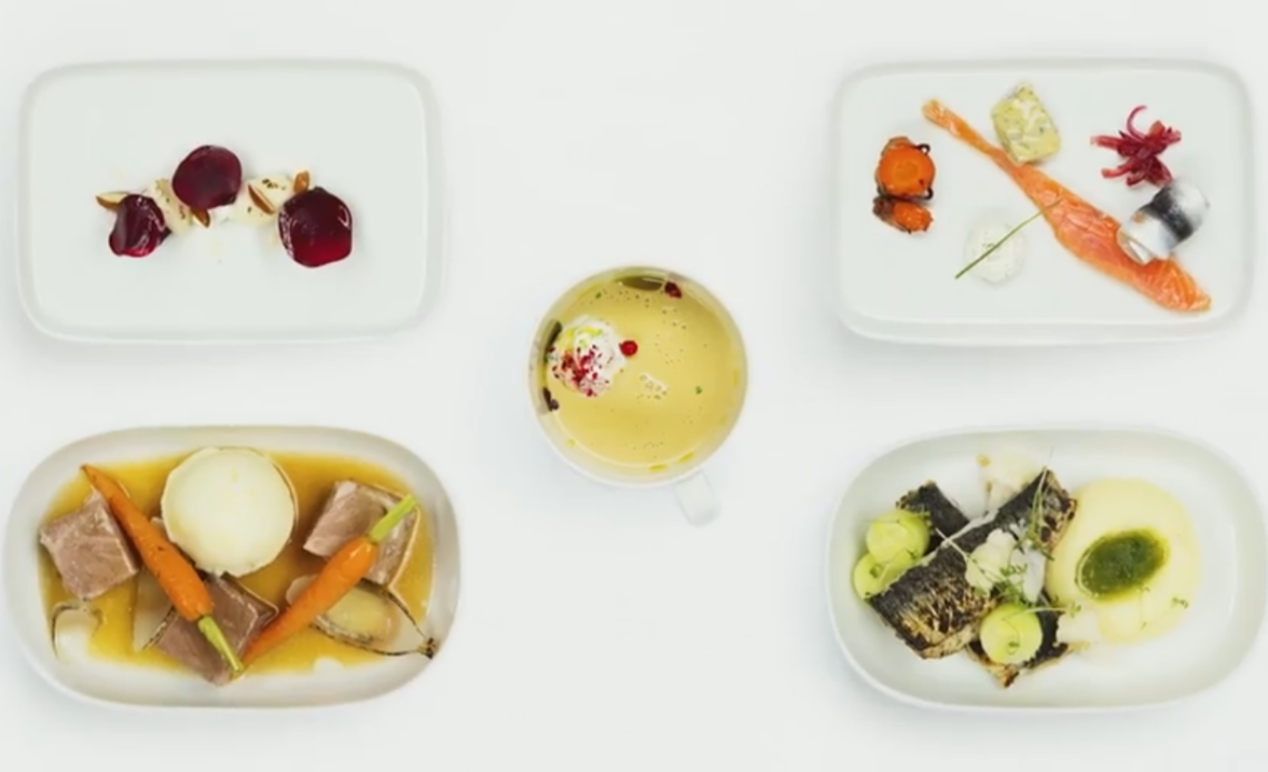 découvrez l'expérience gastronomique unique en vol avec finnair, où chaque plat est soigneusement élaboré pour refléter le meilleur de la cuisine nordique. savourez des ingrédients frais et locaux tout en voyageant vers votre destination.