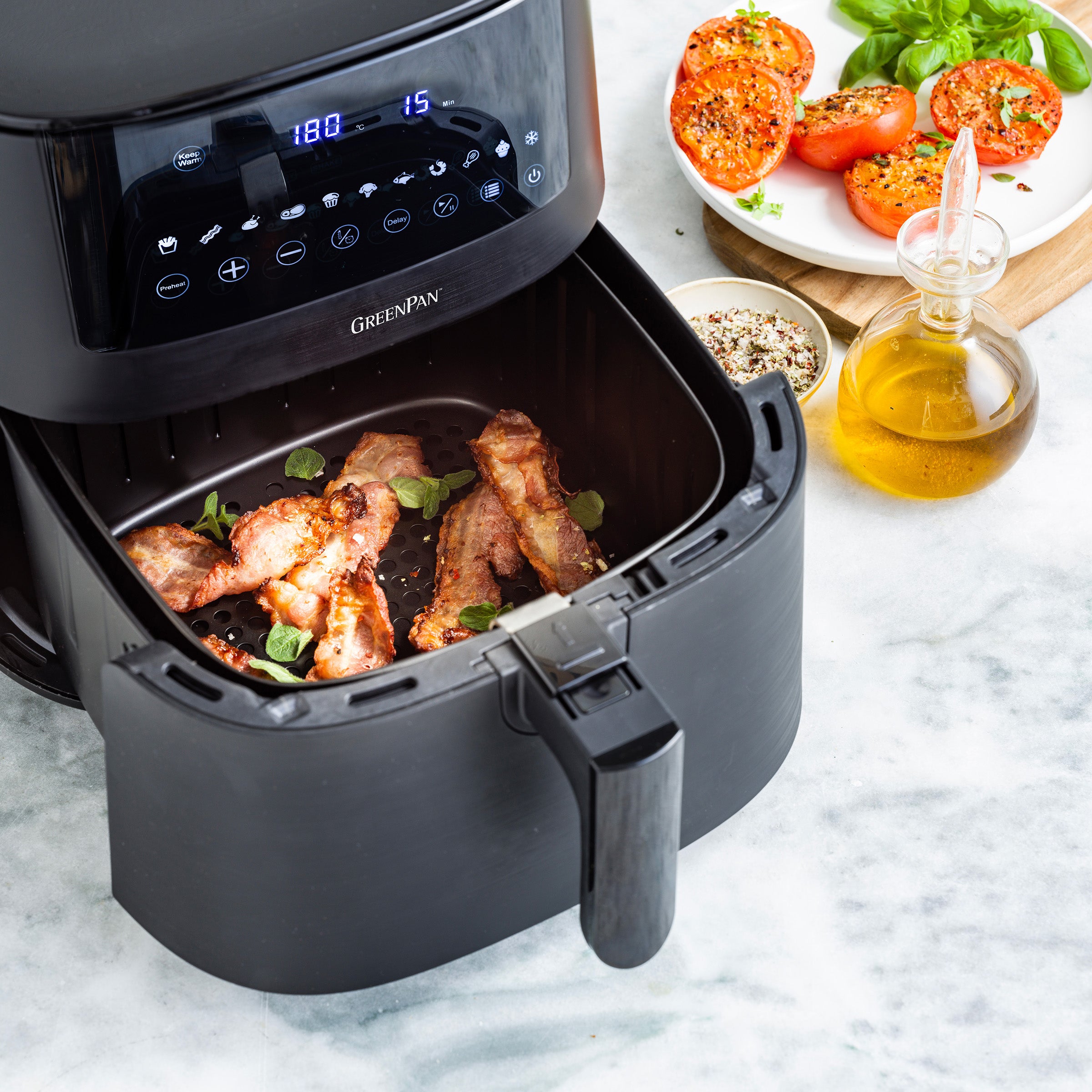 découvrez l'airfryer, l'appareil de cuisson innovant qui vous permet de préparer des plats croustillants et savoureux avec peu ou pas d'huile. idéal pour des repas sains et rapides, cet outil incontournable s'adapte à toutes vos envies culinaires. transformez votre façon de cuisiner et savourez des délices allégés au quotidien !