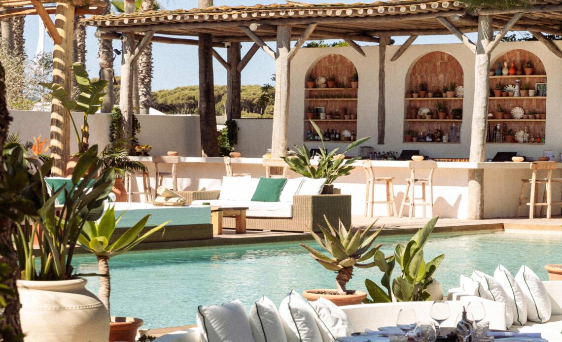 découvrez les chefs de saint-tropez en 2025, où la gastronomie rencontre l'élégance. plongez dans un monde culinaire exceptionnel, avec des talents locaux et des recettes innovantes qui éveilleront vos sens.