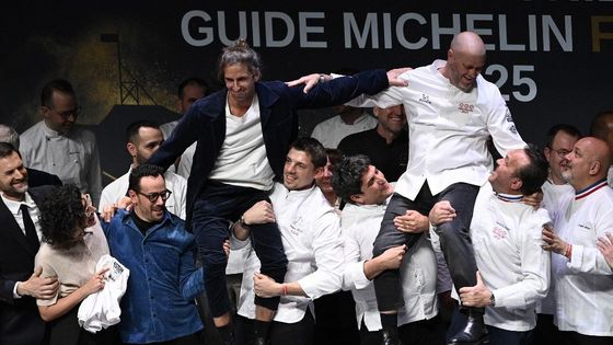 découvrez la cérémonie michelin 2025, un événement prestigieux célébrant l'excellence culinaire mondiale. rejoignez-nous pour honorer les chefs talentueux et les restaurants d'exception, tout en explorant les tendances gastronomiques émergentes. ne manquez pas cette occasion unique de plonger dans l'univers raffiné de la haute cuisine.