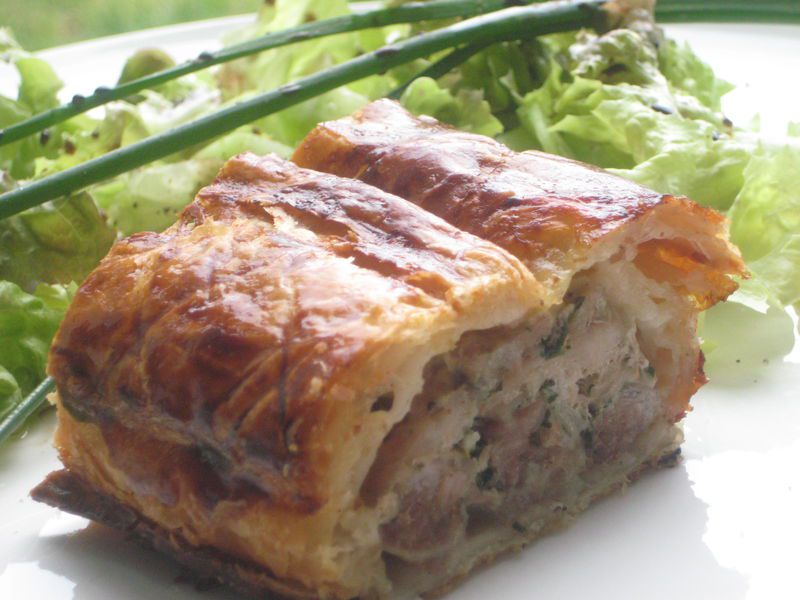 découvrez la tourte mayennaise, une délicieuse spécialité de la région de la mayenne alliant une pâte savoureuse avec une garniture généreuse, traditionnelle et réconfortante. idéale pour vos repas en famille ou entre amis, elle constitue un véritable hommage aux saveurs de la campagne française.