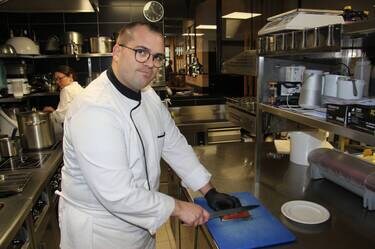 découvrez l'importance des producteurs en cuisine : leur rôle essentiel dans la création de plats savoureux, le respect des saisons et des produits locaux, ainsi que l'impact positif sur l'environnement et l'économie locale.