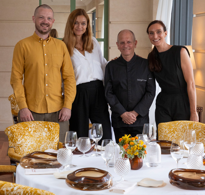 découvrez le rôle essentiel des ambassadeurs gastronomiques, ces passionnés qui promeuvent la richesse et la diversité de la cuisine à travers le monde. plongez dans un univers où la nourriture devient un véritable vecteur de culture et d'échanges culinaires.