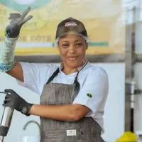 découvrez comment zeinab bancé a réalisé un exploit exceptionnel en établissant un record guinness en marathon culinaire. plongez dans son incroyable aventure où passion et créativité se rencontrent au cœur de la gastronomie. ne manquez pas cette histoire inspirante qui redéfinit les limites de la cuisine !