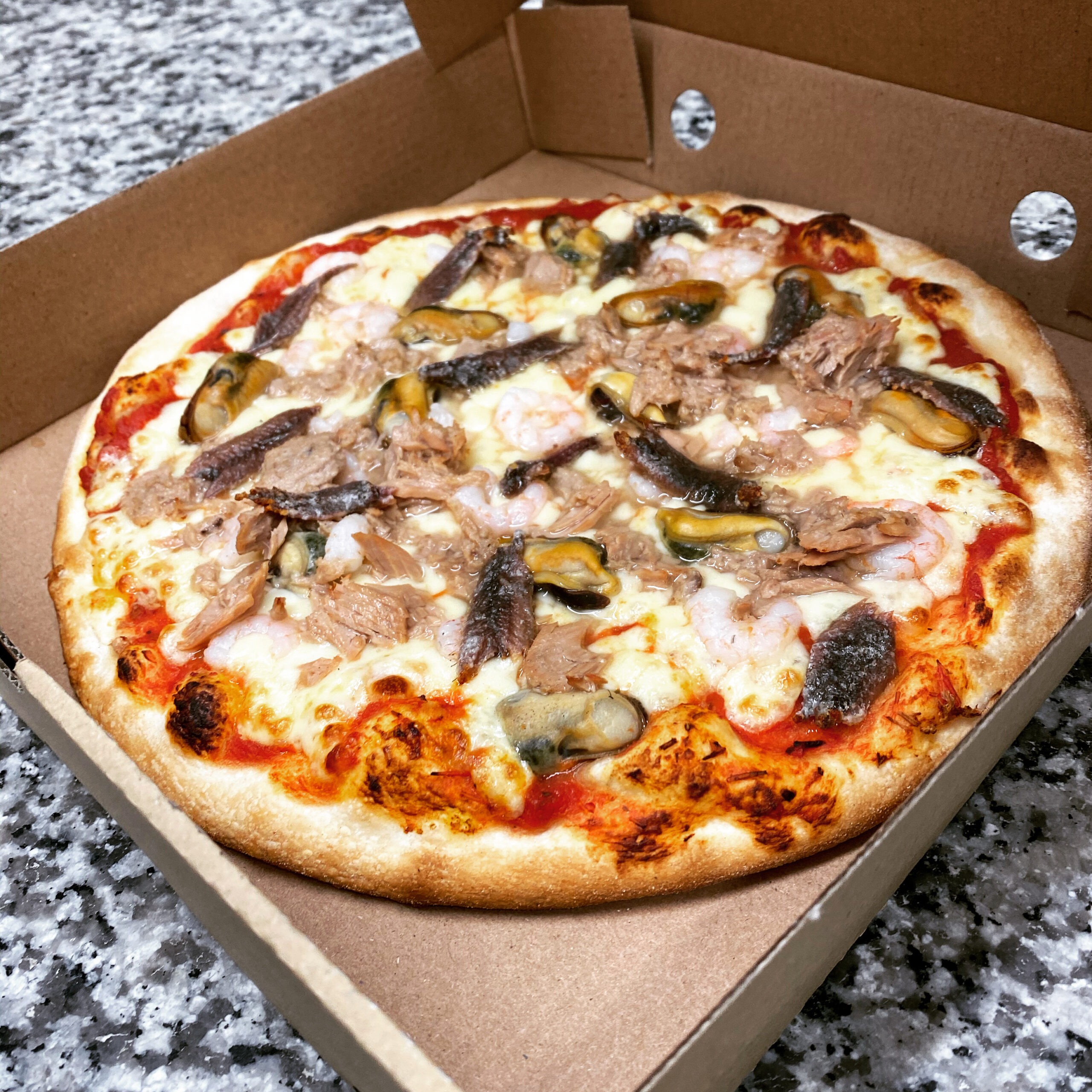découvrez notre pop-up unique alliant le plaisir des meilleures pizzas et le meilleur du champagne. un événement culinaire éphémère qui réveillera vos papilles et rendra vos soirées inoubliables. ne manquez pas cette expérience gustative exclusive!