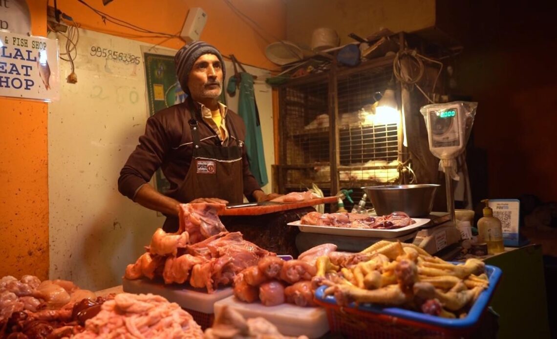 participez au concours inédit de poulet cultivé en inde : des chefs renommés rivalisent de créativité pour sublimer cette innovation culinaire durable. découvrez des recettes originales et suivez cette aventure gastronomique unique !