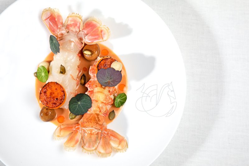 découvrez l'univers culinaire des chefs d'air france aux usa, où la gastronomie française rencontre l'innovation. savourez des plats raffinés concoctés par des chefs de renom, offrant une expérience de voyage unique en alliant confort et cuisine de haut niveau.