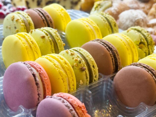 découvrez les spécialités françaises incontournables : des fromages raffinés, pâtisseries délicieuses et plats traditionnels qui font la renommée de la cuisine de france. partez à la rencontre des saveurs régionales et des traditions culinaires françaises.