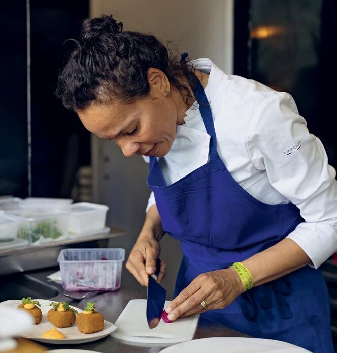 découvrez les meilleurs chefs étoilés de manhattan beach : parcours, spécialités culinaires, et adresses incontournables pour une expérience gastronomique unique en bord de mer.