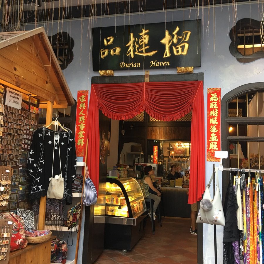 découvrez les délices de penang : une explosion de saveurs authentiques entre cuisine de rue et spécialités traditionnelles malaisiennes. voyagez au cœur de la gastronomie locale avec nos suggestions d'adresses incontournables et de mets à ne pas manquer.