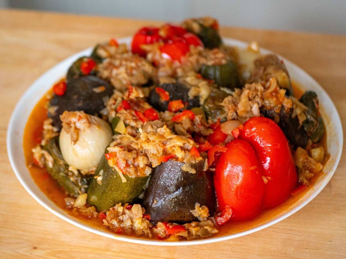 découvrez les desserts irakiens : des douceurs traditionnelles aux saveurs uniques de pistache, de dattes et d'épices, pour un voyage sucré au cœur de la gastronomie de l'irak.