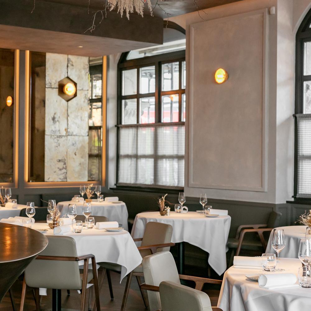 participez à un dîner exclusif signé osip tanaka : une expérience gastronomique unique alliant saveurs raffinées, ambiance élégante et service d’exception. réservez votre place dès maintenant !
