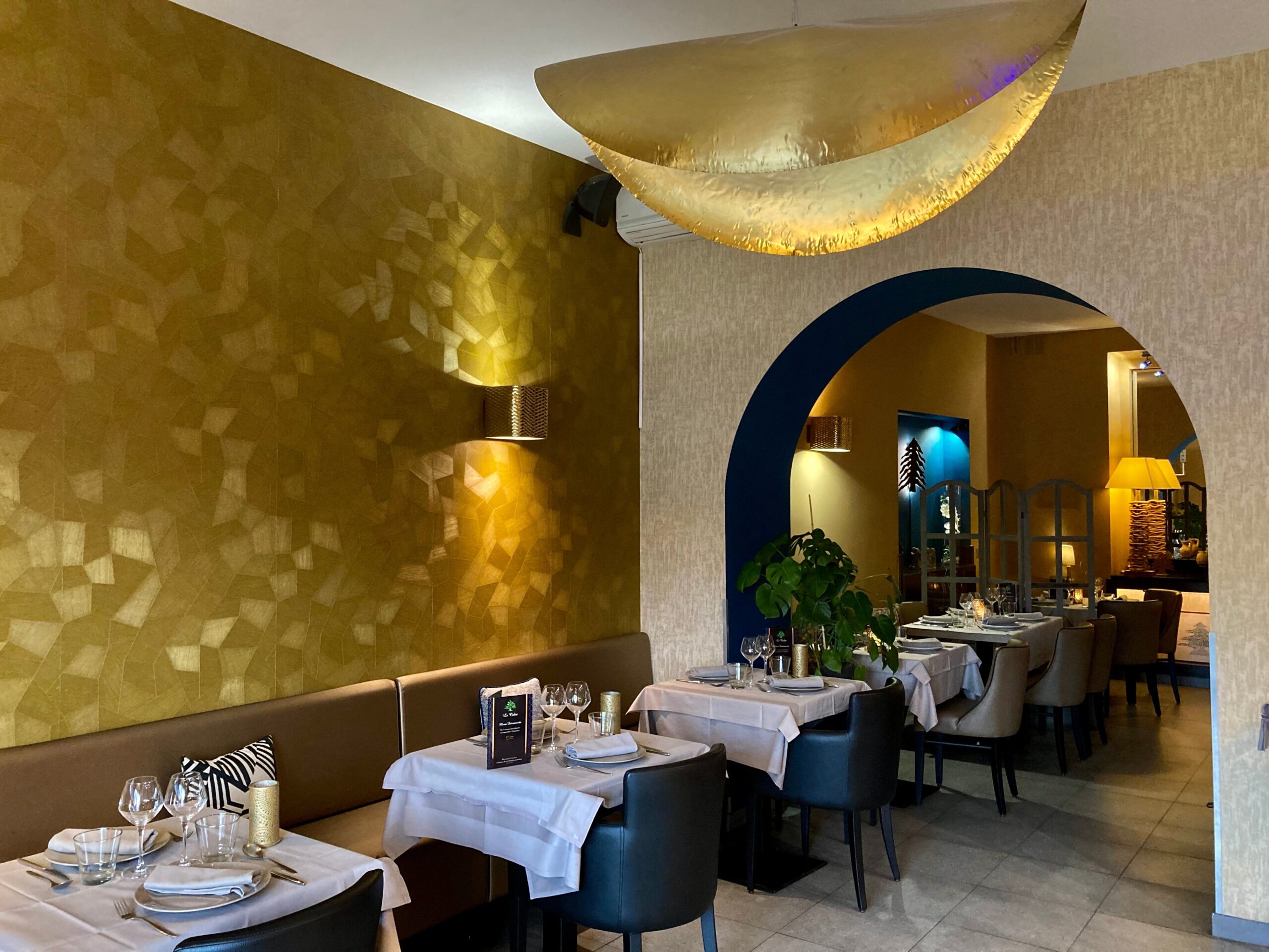 découvrez le meilleur restaurant de nice recommandé par gault et millau. savourez une cuisine raffinée dans un cadre élégant au cœur de la ville, pour une expérience gastronomique inoubliable.