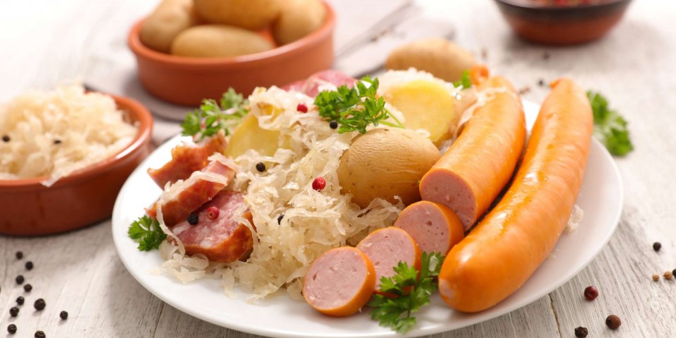 découvrez les spécialités françaises incontournables : plats régionaux, recettes traditionnelles et saveurs authentiques de la cuisine française à travers nos suggestions gourmandes.