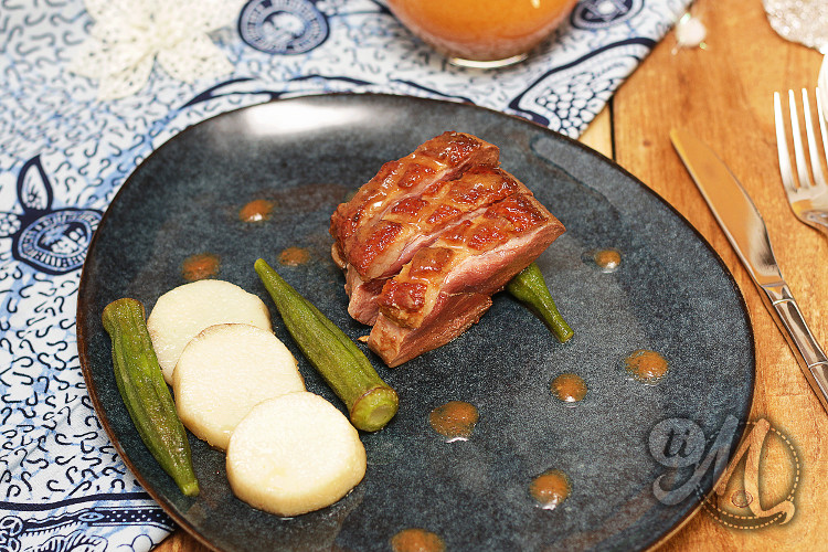 découvrez notre savoureuse recette de canard au gingembre : une alliance raffinée de tendresse et de saveurs épicées pour régaler vos papilles. facile à préparer, idéale pour un repas gourmand et original !