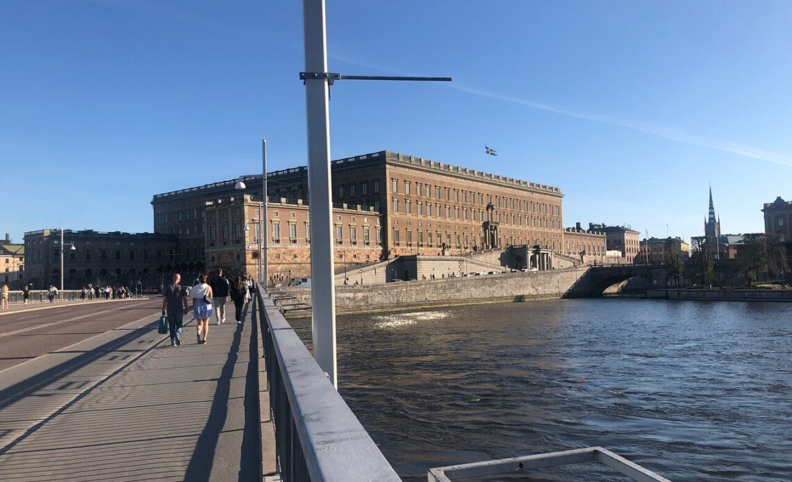 découvrez la transformation culinaire à stockholm : une scène gastronomique innovante, où traditions nordiques et créativité moderne se rencontrent dans les meilleurs restaurants et marchés de la capitale suédoise.