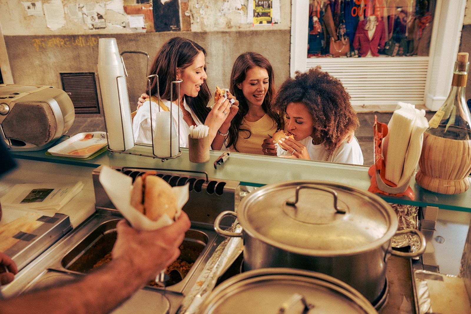 découvrez les meilleures destinations culinaires de luxe à travers le monde : chefs étoilés, expériences gastronomiques exclusives et adresses incontournables pour voyageurs gourmets.