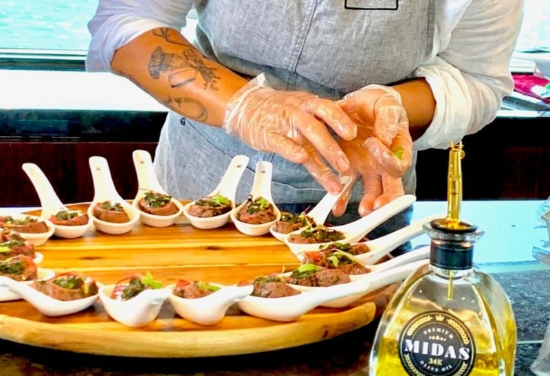 découvrez les destinations culinaires de luxe incontournables à travers le monde : expériences gastronomiques uniques, restaurants étoilés et séjours gourmets pour les fins gourmets en quête d'excellence.