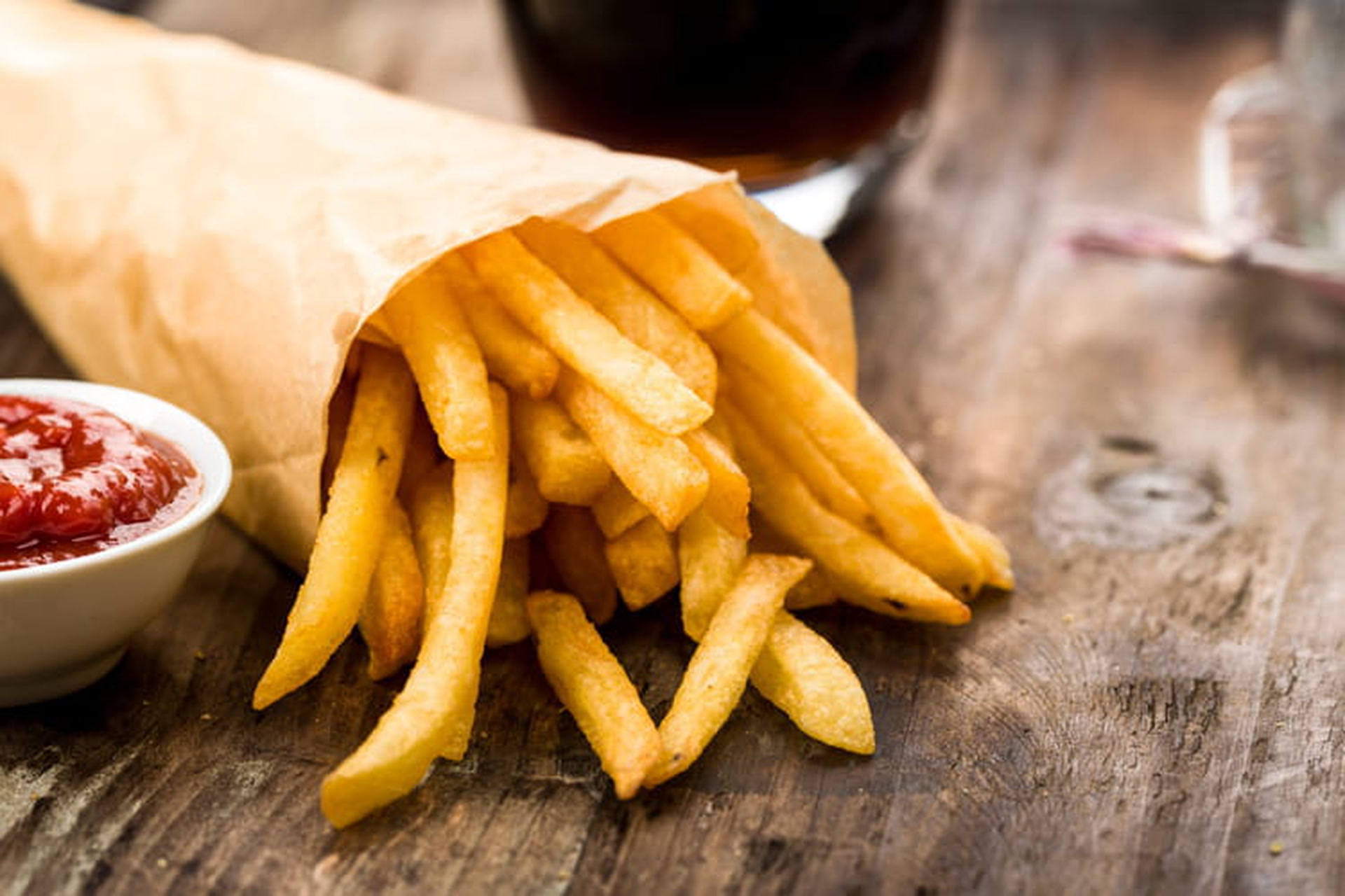 découvrez nos astuces et conseils pour préparer des frites parfaites : croustillantes à l’extérieur, fondantes à l’intérieur. recette facile, étapes détaillées et suggestions pour réussir vos frites maison à tous les coups !