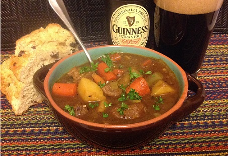 découvrez la richesse de la gastronomie irlandaise : recettes traditionnelles, ingrédients typiques, et spécialités gourmandes à savourer pour un voyage culinaire authentique en irlande.