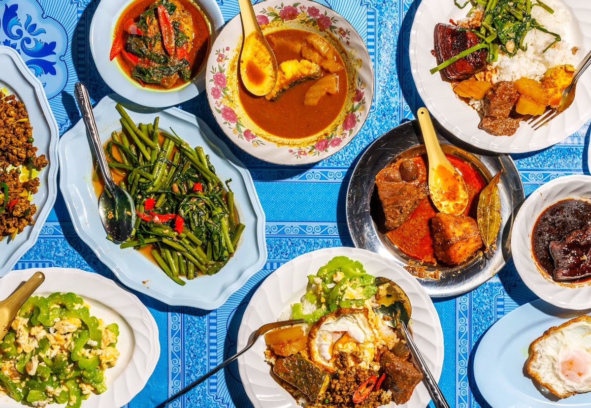 découvrez tout sur le khao gaeng en 2025 : tendances culinaires, nouveaux plats et secrets de cette cuisine de rue thaïlandaise incontournable.