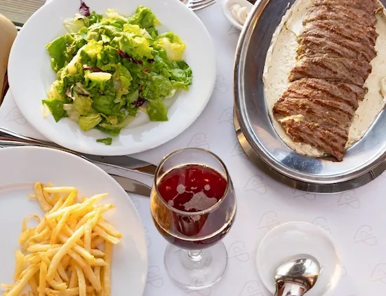 découvrez les meilleurs liens culinaires à riyad : adresses incontournables, restaurants branchés, spécialités locales et conseils pour savourer la cuisine de la capitale saoudienne.