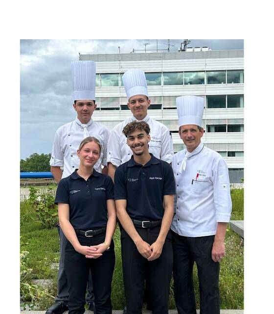 découvrez nos masterclasses en gastronomie : perfectionnez vos techniques culinaires avec des chefs renommés et vivez une expérience unique autour de la cuisine française et internationale.