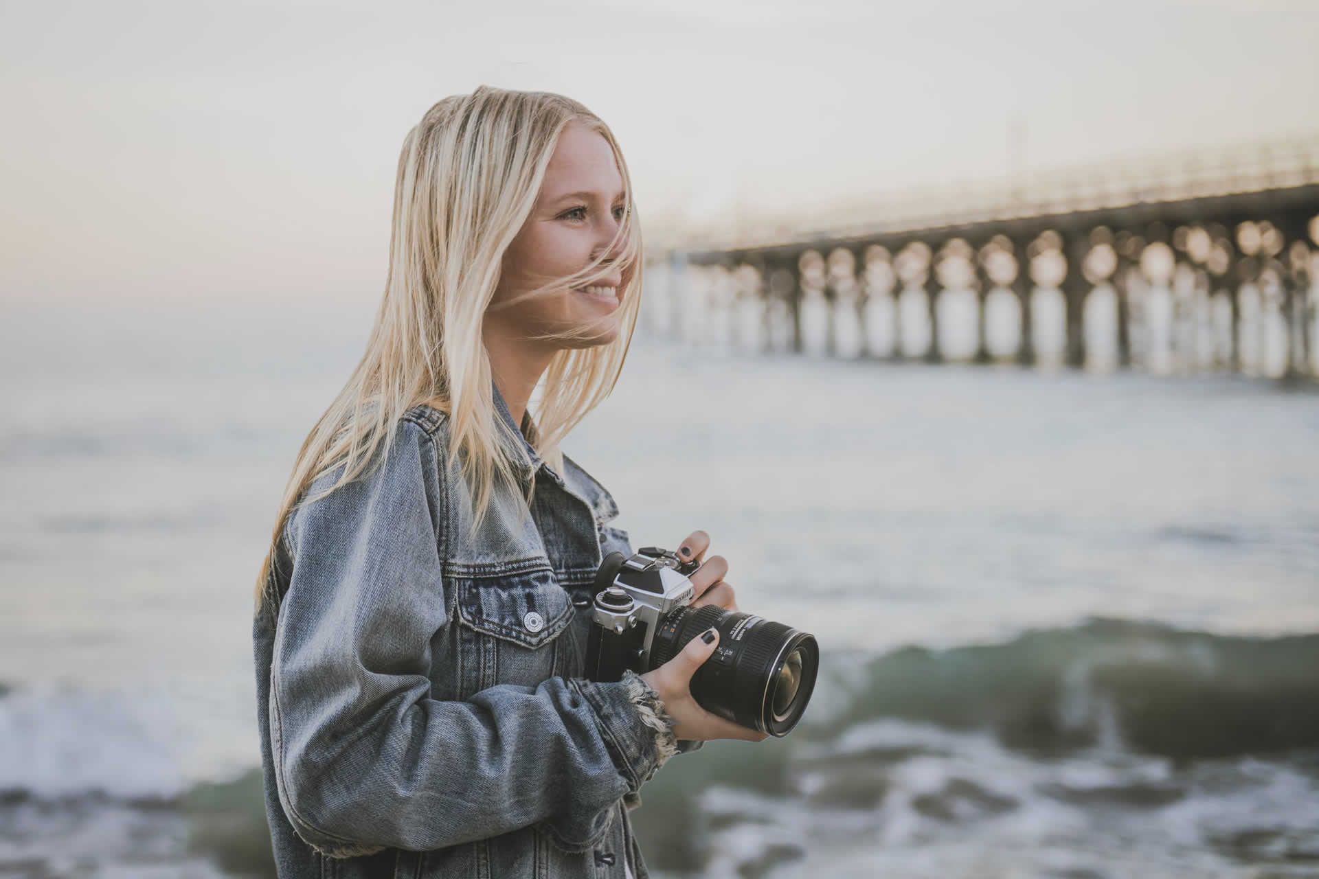 découvrez des portraits de femmes inspirantes qui façonnent le monde par leur courage, leur créativité et leurs accomplissements remarquables. plongez dans leurs histoires motivantes et laissez-vous inspirer par leur parcours exceptionnel.