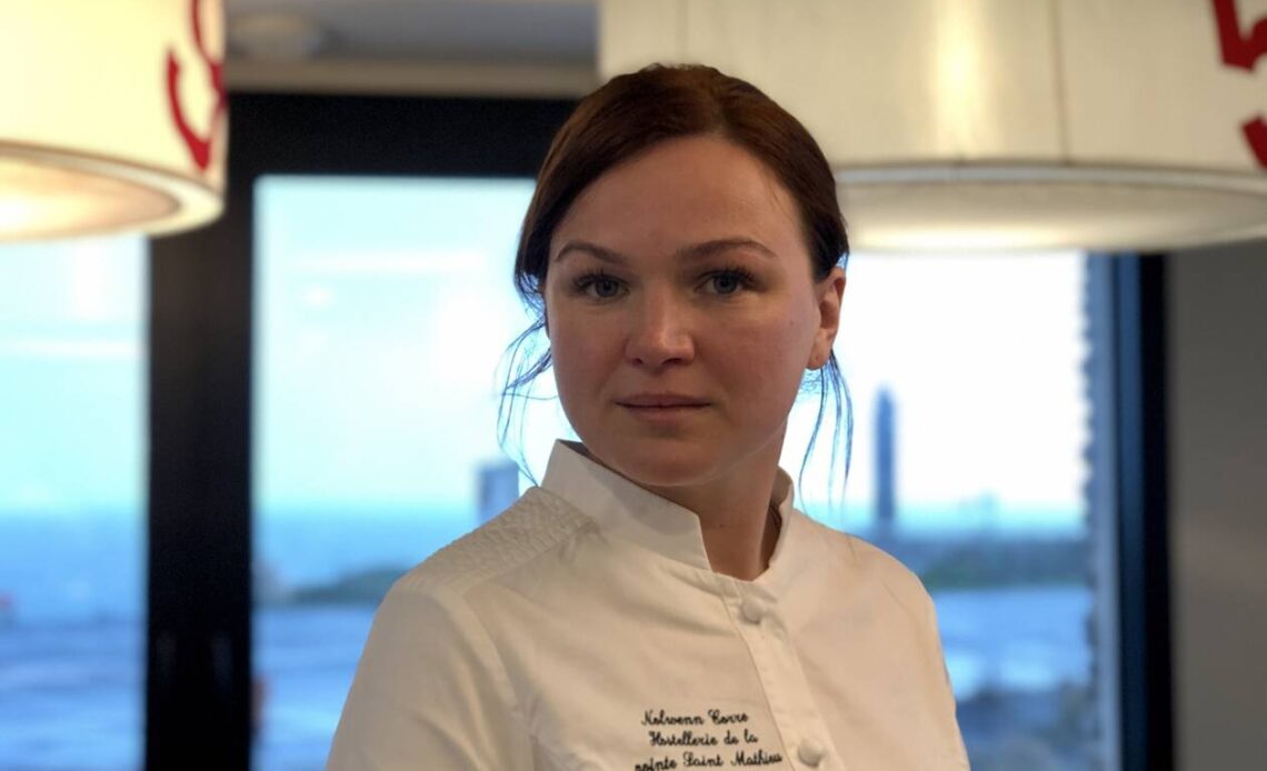 découvrez comment une cheffe bretonne talentueuse impressionne par sa créativité culinaire et met à l’honneur les saveurs authentiques de la bretagne. passion et innovation au rendez-vous !