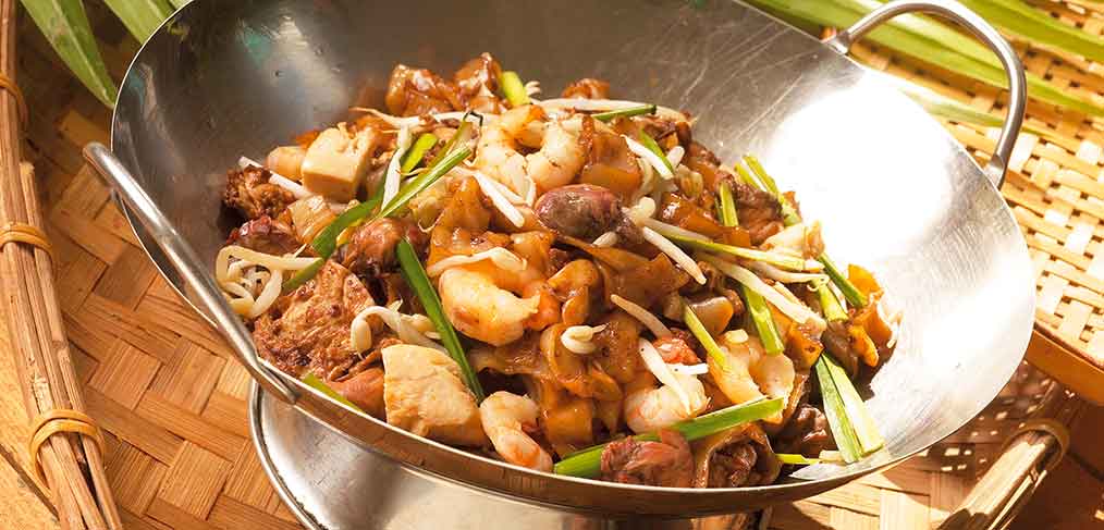 découvrez l'écotourisme culinaire en malaisie et australie : savourez des plats authentiques, explorez des traditions locales et soutenez des initiatives durables pour des voyages responsables et gourmands.