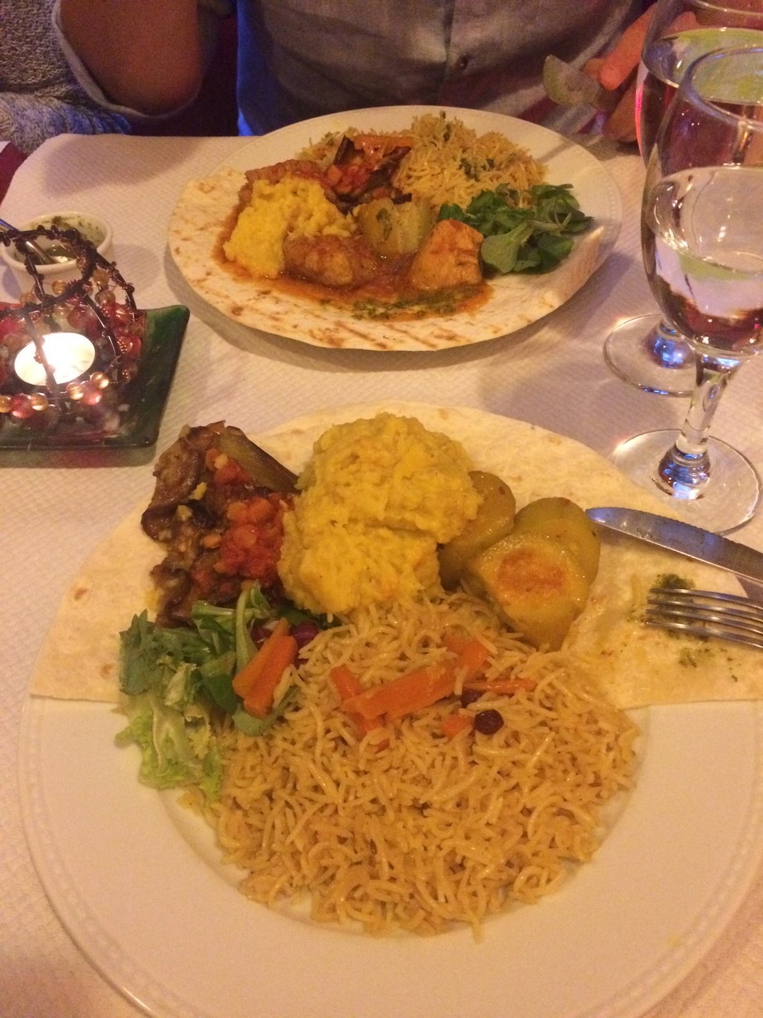 découvrez une expérience gastronomique afghane unique à rouen : savourez des plats traditionnels, riches en saveurs et en épices, pour un voyage culinaire authentique au cœur de l’afghanistan.