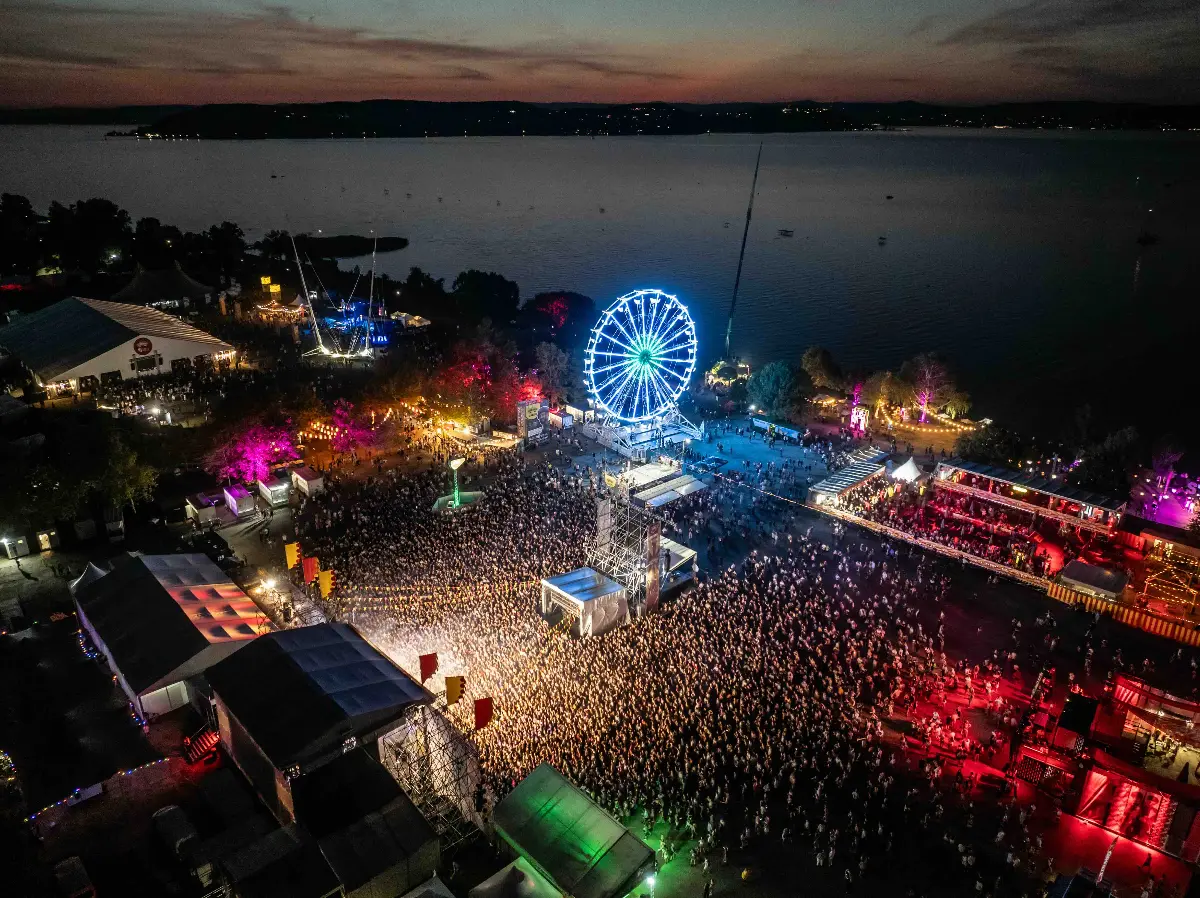 participez au festival de la figue à badacsony et découvrez la richesse des saveurs locales, des dégustations uniques, des animations festives et l’ambiance chaleureuse du lac balaton.