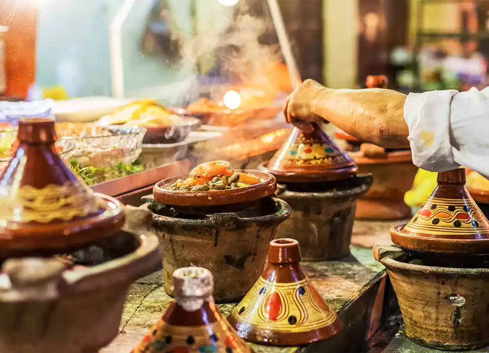 découvrez la gastronomie marocaine sur cbs : saveurs authentiques, recettes traditionnelles et voyage culinaire au cœur du maroc.