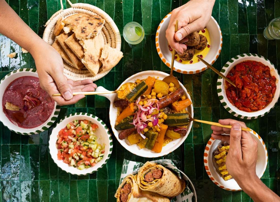 découvrez la gastronomie marocaine sur cbs : recettes authentiques, saveurs exotiques, et secrets culinaires du maroc à l'honneur dans nos émissions gourmandes.