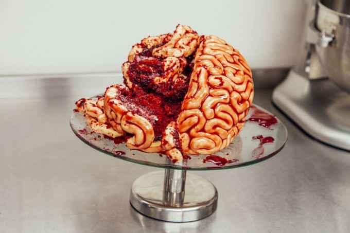 découvrez une recette originale de gâteau cerveau façon mercotte, une création surprenante et délicieuse, parfaite pour impressionner vos invités lors d'halloween ou d'une fête à thème ! astuces et étapes faciles incluses.