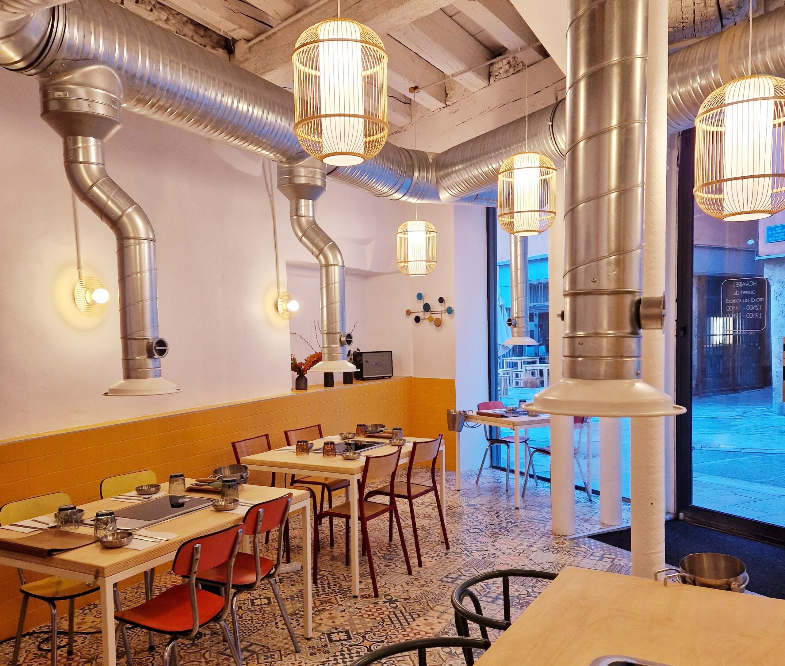 découvrez notre sélection des meilleurs restaurants à perpignan : cuisine locale, ambiance conviviale et adresses incontournables pour savourer des plats typiques au cœur de la ville catalane.