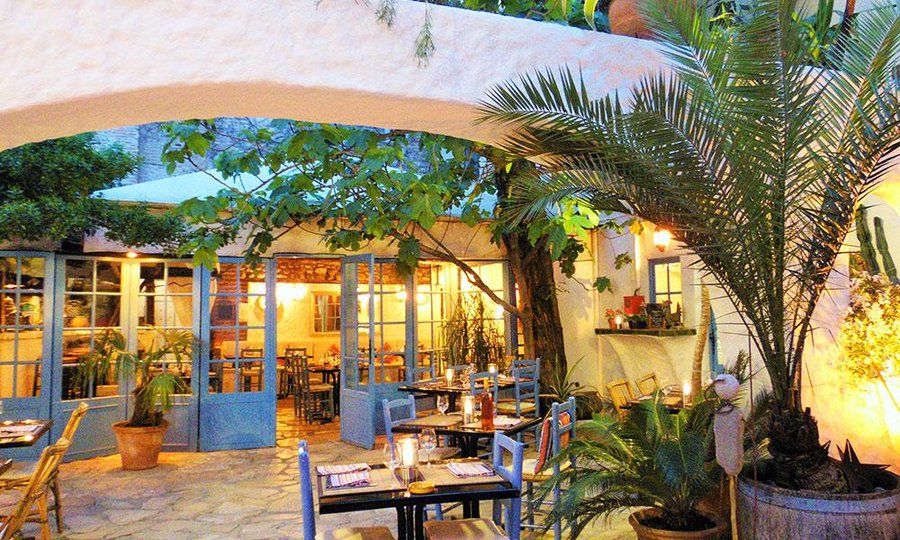 découvrez les meilleurs restaurants à perpignan : cuisine locale, spécialités méditerranéennes et adresses incontournables pour savourer un bon repas en ville !