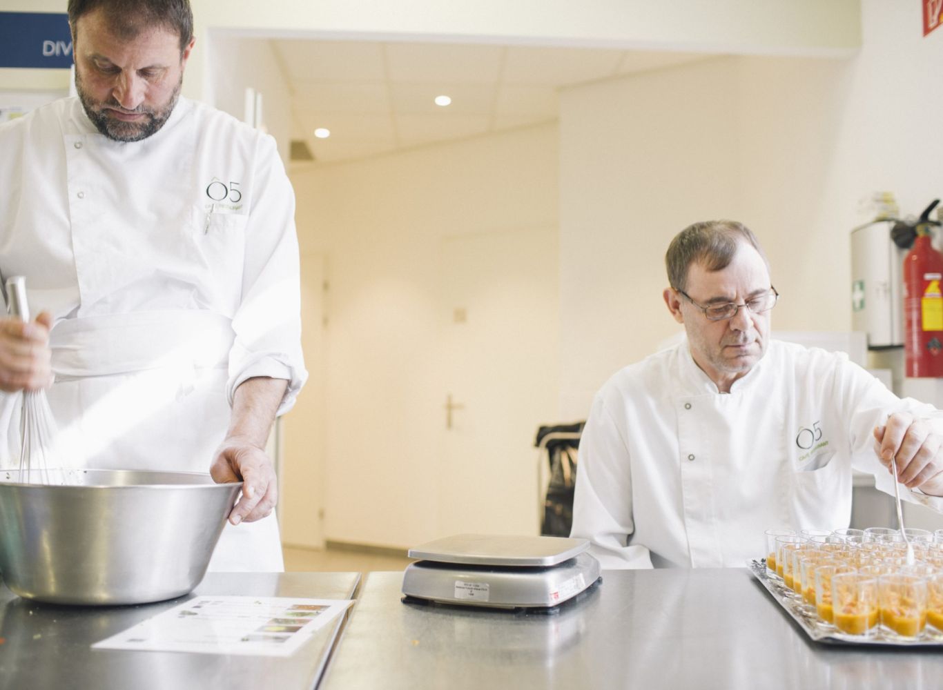 participez à une soirée gastronomique inclusive dédiée aux personnes en situation de handicap : dégustez des mets raffinés dans une ambiance conviviale et accessible à tous.