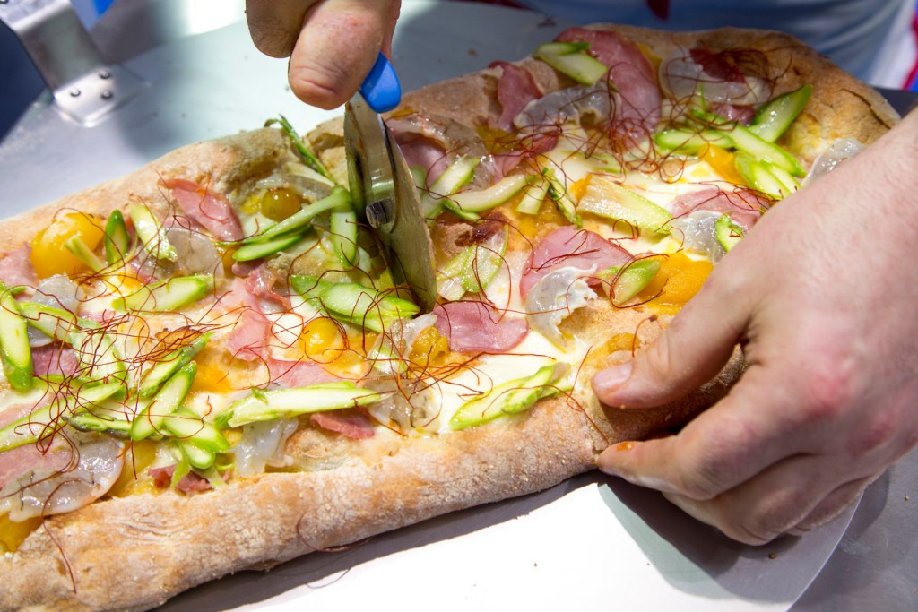 participez au concours culinaire inédit au parc chanot à marseille et découvrez des talents gastronomiques uniques dans une ambiance conviviale et festive.