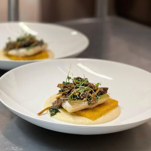 découvrez la cuisine tausug, primée bib gourmand, et profitez de plats authentiques à prix abordables. savourez une expérience culinaire unique mêlant traditions et saveurs exotiques.