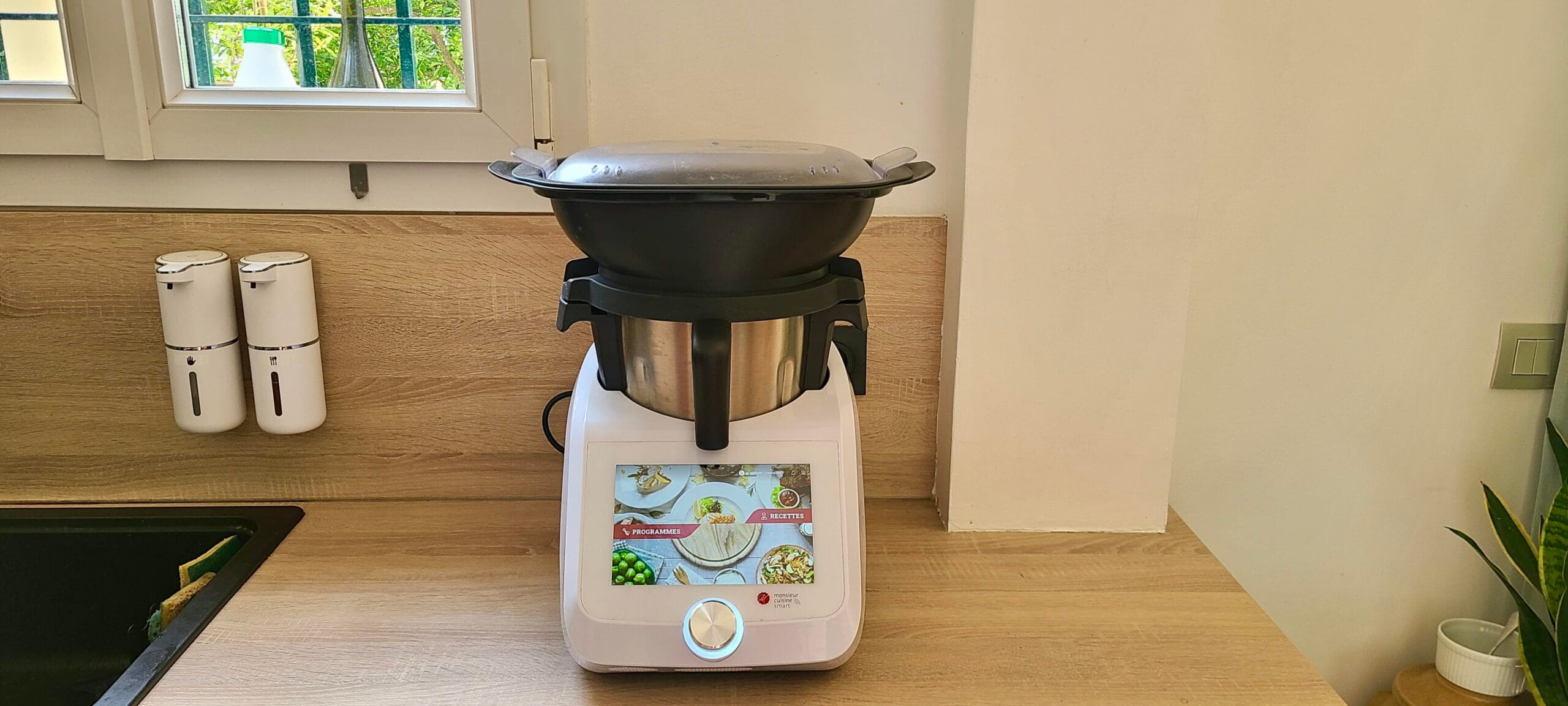 lidl relance son monsieur cuisine compact, le robot culinaire polyvalent qui facilite la préparation de vos repas au quotidien.