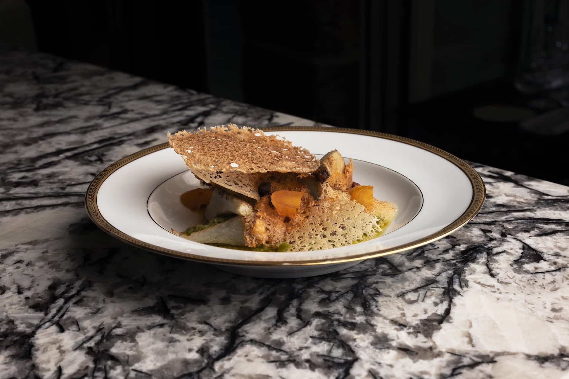 découvrez les adresses culinaires incontournables de 2025 pour un voyage gourmand et des saveurs inédites à ne pas manquer.